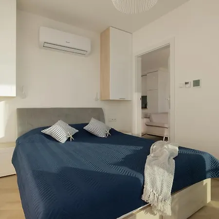 Blue Bien Apartment *